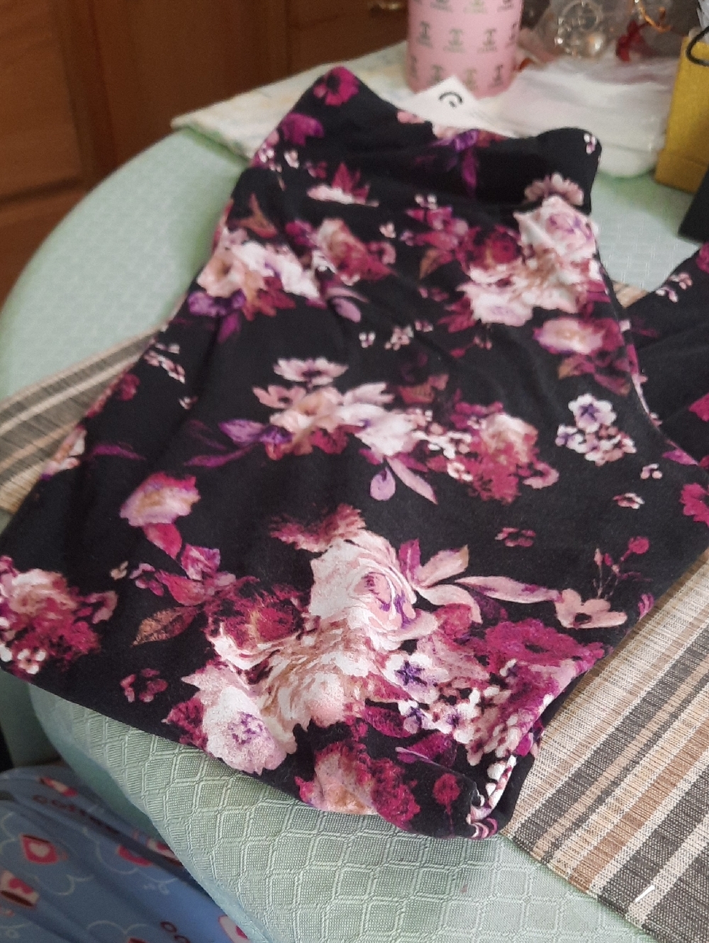 Terra & Sky Black Floral Leggings with Pink and White Roses